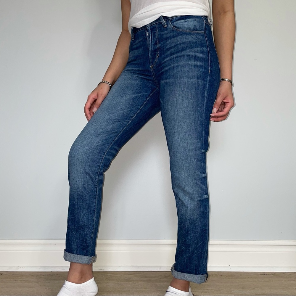 GUESS RETRO MODEL JEAN (STRAIGHT LEG)
